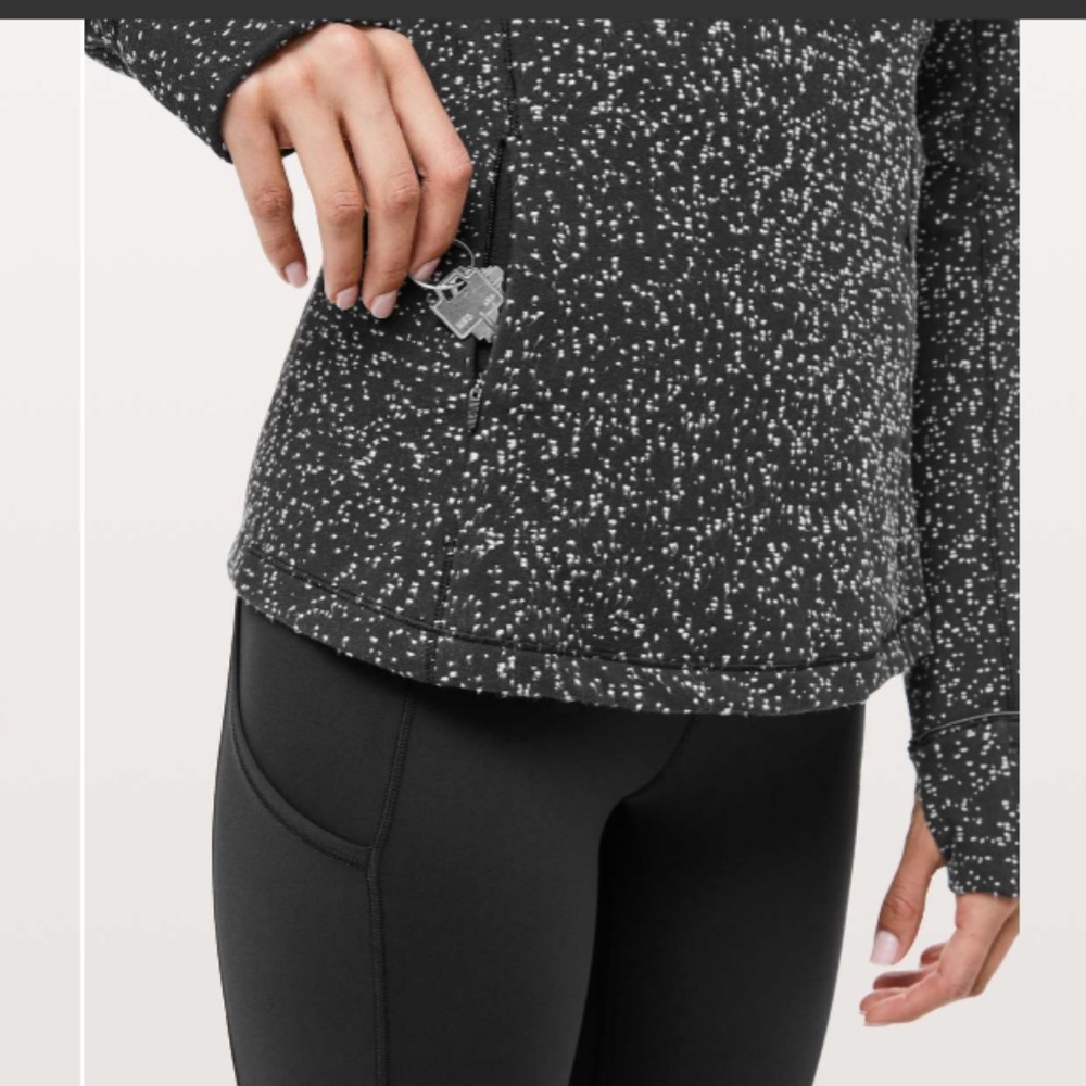 Lululemon Run Briskly 1/2 Zip long sleeve